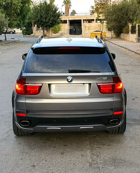 بي إم دبليو X5 2009 - صورة 4