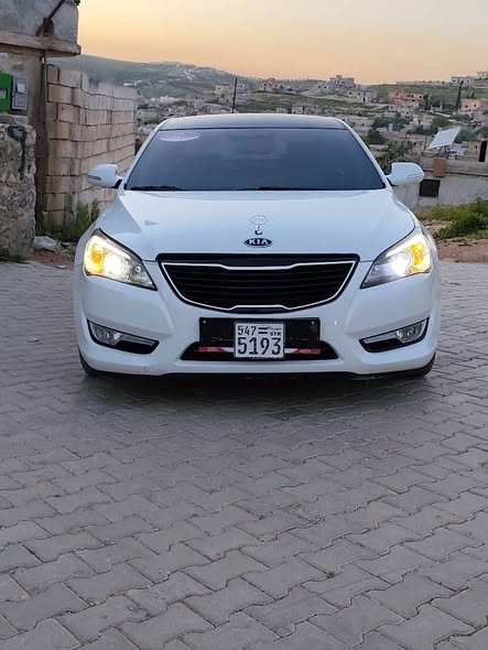 كيا كي 7 2010 - صورة 3