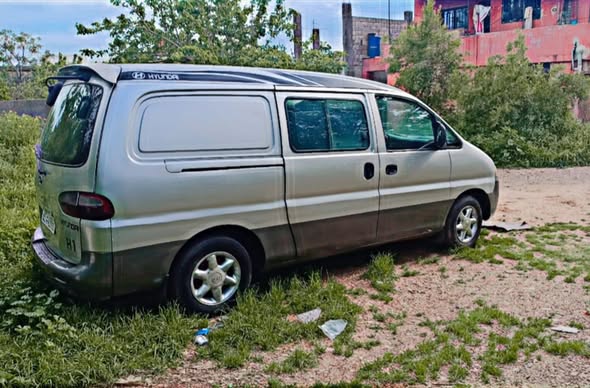 هيونداي اتش-1 2000 - صورة 4