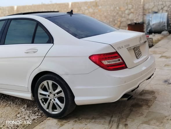 مرسيدس C220 2013 - صورة 3