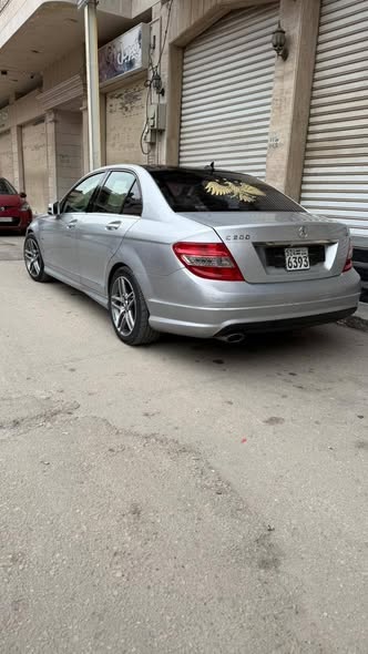 مرسيدس C200 2011 - صورة 4