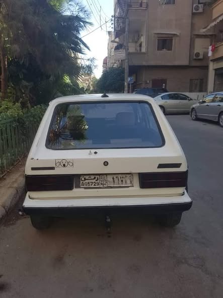 فولكس فاجن غولف 1976 - صورة 3