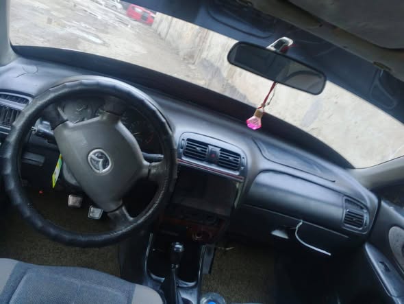 مازدا 323 2001 - صورة 4