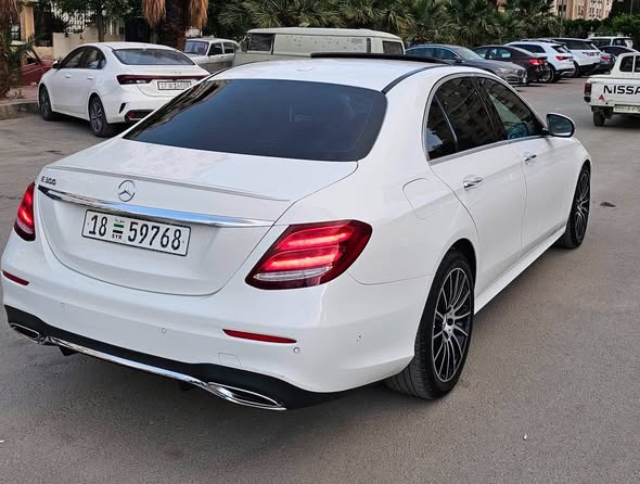 مرسيدس E 300 2018 - صورة 2