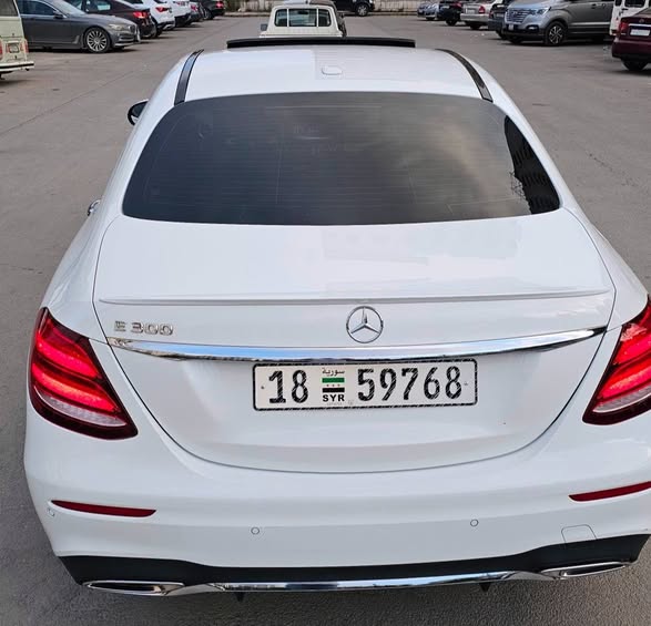 مرسيدس E 300 2018 - صورة 4