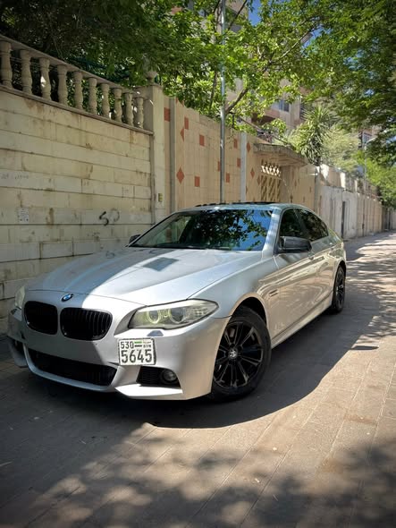 بي إم دبليو 520 2012 - صورة 3