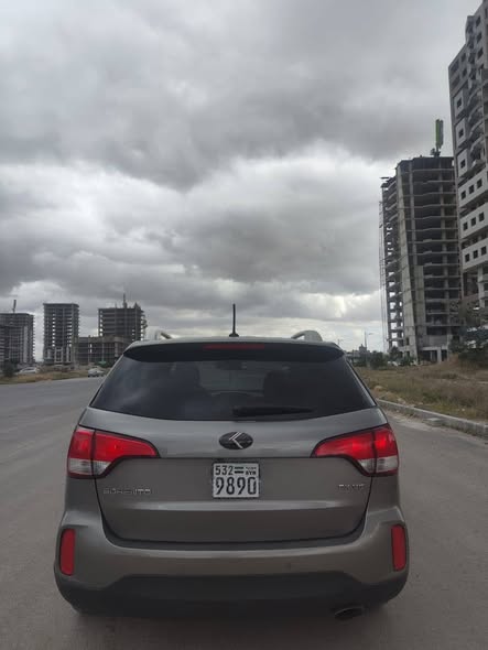 كيا سيرنتو 2015 - صورة 2