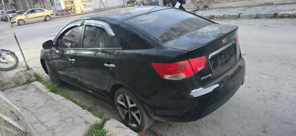 كيا فورتي 2012 - صورة 4
