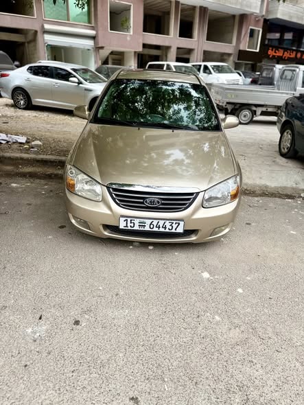 كيا سيراتو 2007 - صورة 1