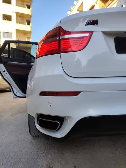 بي ام دبليو X6 2011 - صورة 2