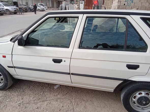 سكودا فورمان 1995 - صورة 5