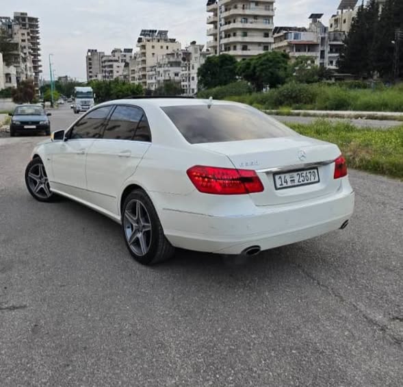 مرسيدس E350 2012 - صورة 3