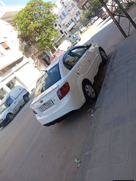 كيا ريو 2011 - صورة 4