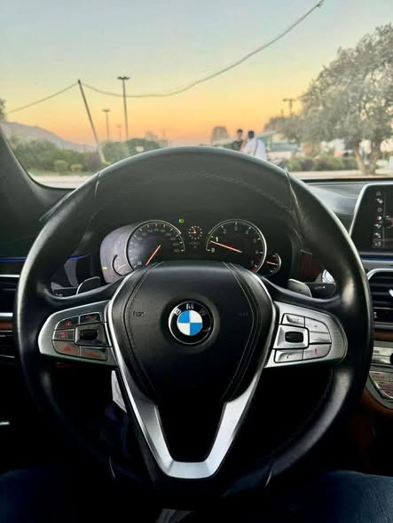 بي إم دبليو 740 2018 - صورة 4