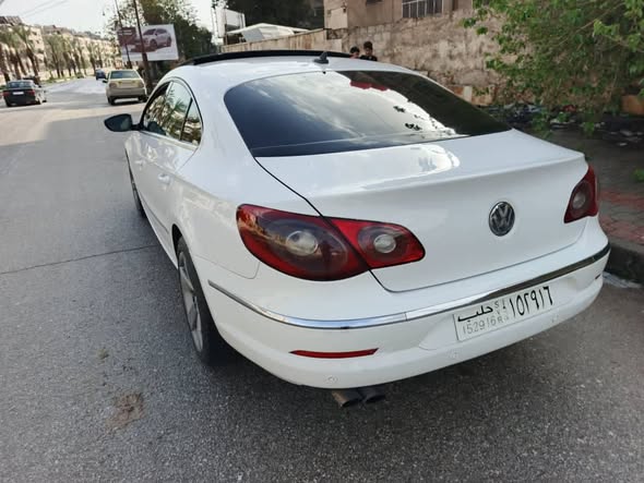 فولكس فاغن باسات CC 2010 - صورة 2