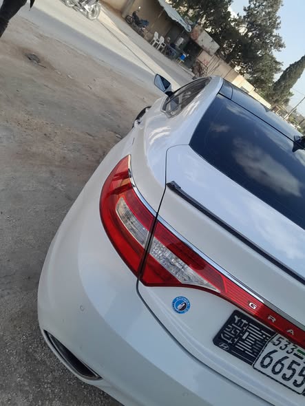 هيونداي ازيرا 2012 - صورة 5