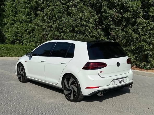 فولكس فاجن غولف GTI 2019 - صورة 2