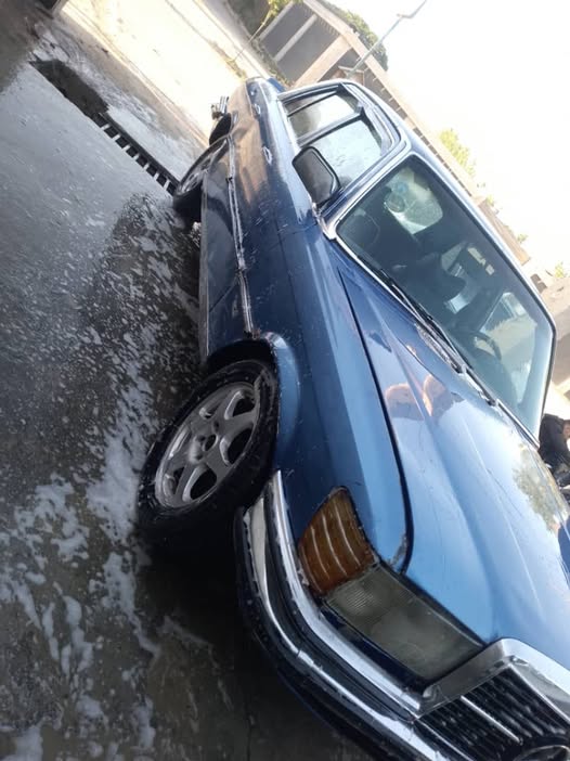 مرسيدس بنز 280 1976