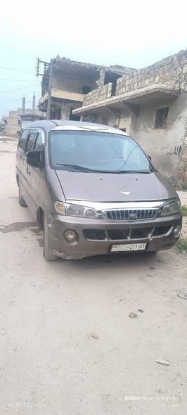 هيونداي H-1 2000 - صورة 2