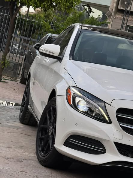 مرسيدس C300 2016 - صورة 4