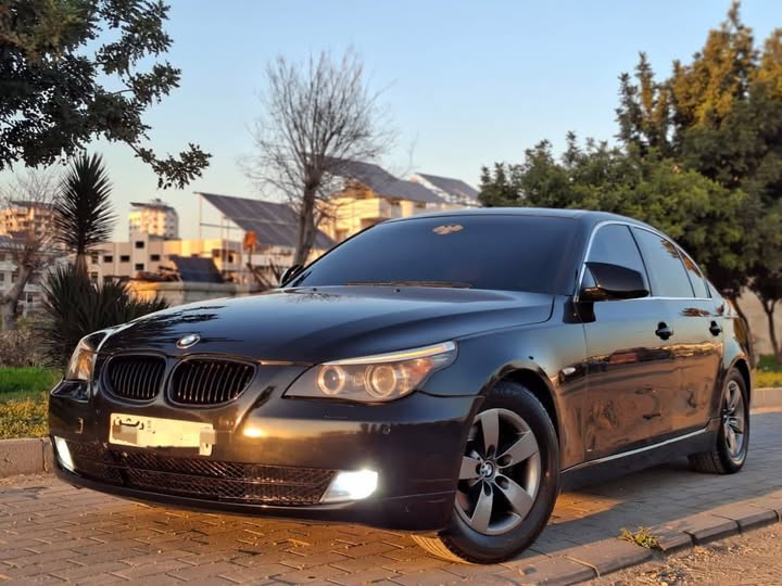 بي ام دبليو 520i 2008