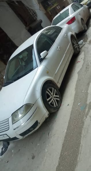 فولكس فاجن باسات 2002 - صورة 1