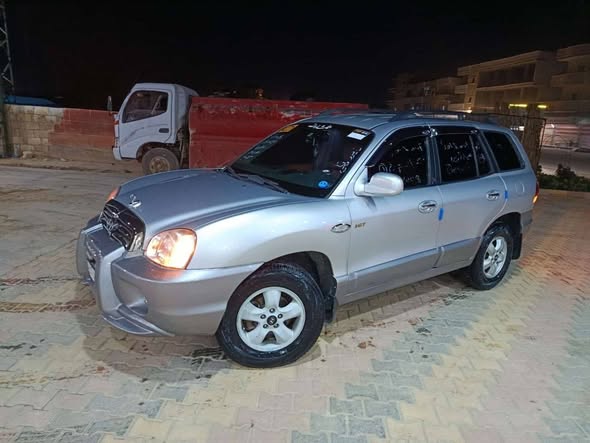 هيونداي سنتافية 2005 - صورة 5