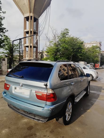 بي ام دبليو X5 2011 - صورة 2