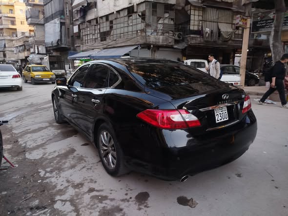 انفينتي M37 2012 - صورة 2