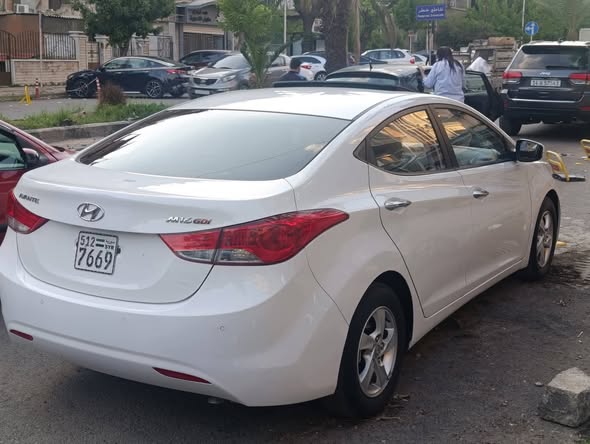 هيونداي إلنترا 2012 - صورة 3