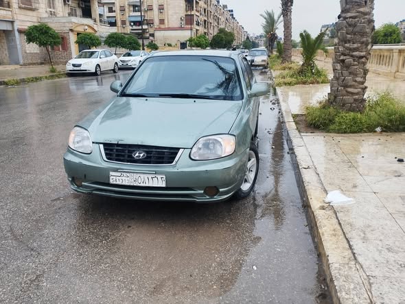 هيونداي فيرنا 2005 - صورة 1