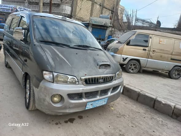 هيونداي H-1 2000 - صورة 3