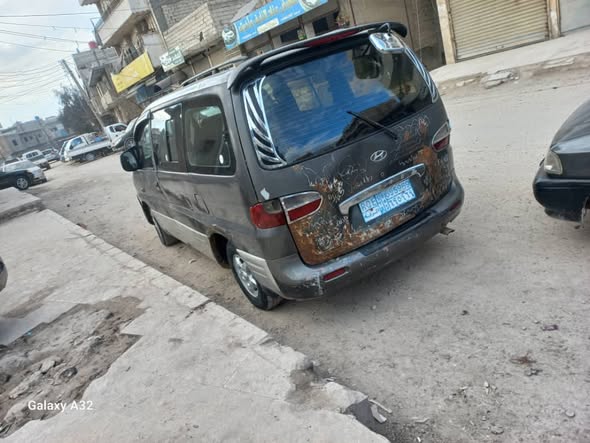 هيونداي H-1 2000 - صورة 4