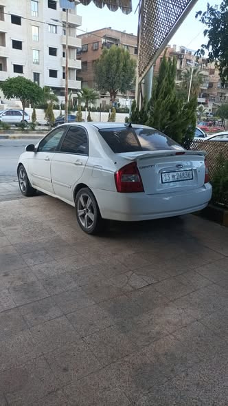 كيا سيراتو 2006 - صورة 2