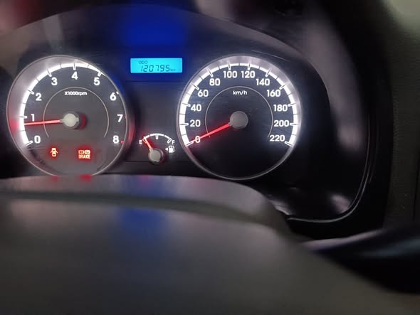 هيونداي فيرنا 2010 - صورة 4