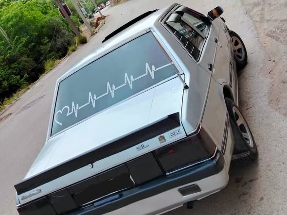 ميتسوبيشي لانسر 1983 - صورة 5
