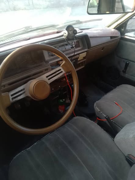 ميتسوبيشي 1200 1983 - صورة 2