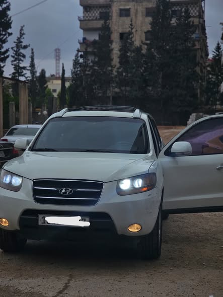 هيونداي سنتافي 2009 - صورة 2