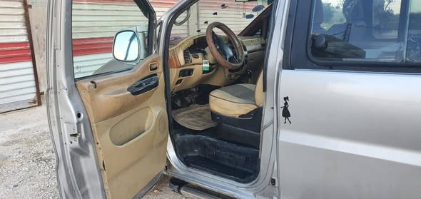 هيونداي H-1 2004 - صورة 4