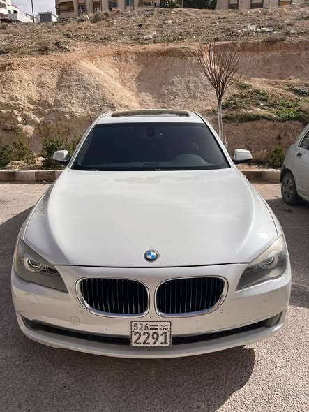 بي ام دبليو 740 2012 - صورة 3