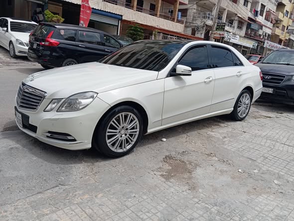 مرسيدس E350 2011 - صورة 2