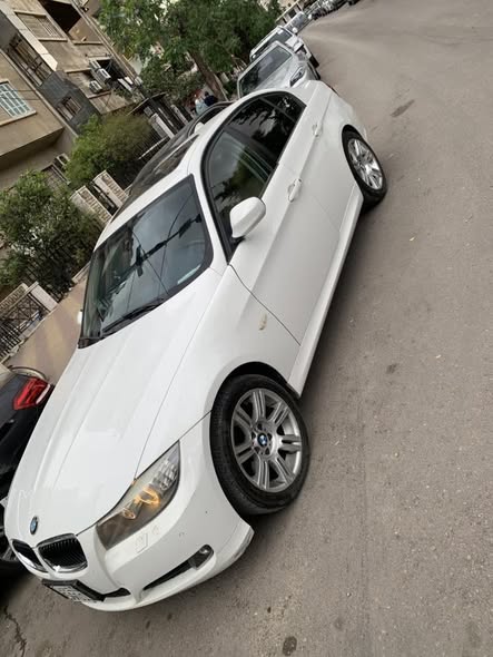 بي إم دبليو 320 2012 - صورة 2