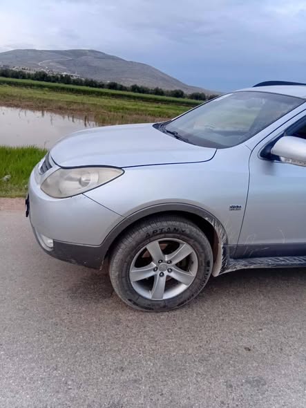 هيونداي فير كروز 2009 - صورة 2