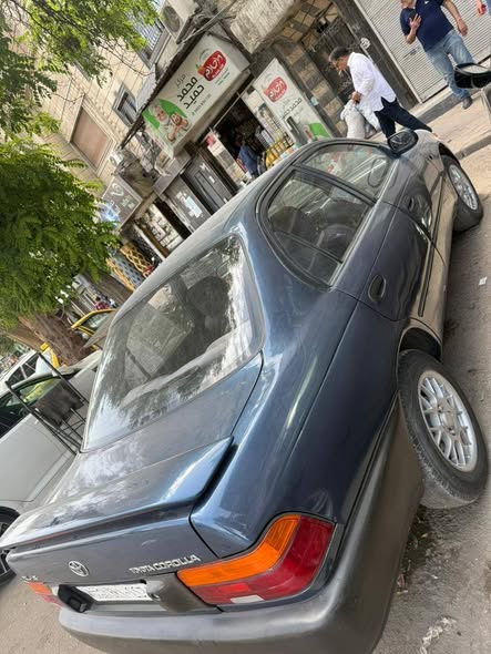 تويوتا كورولا 1993 - صورة 4