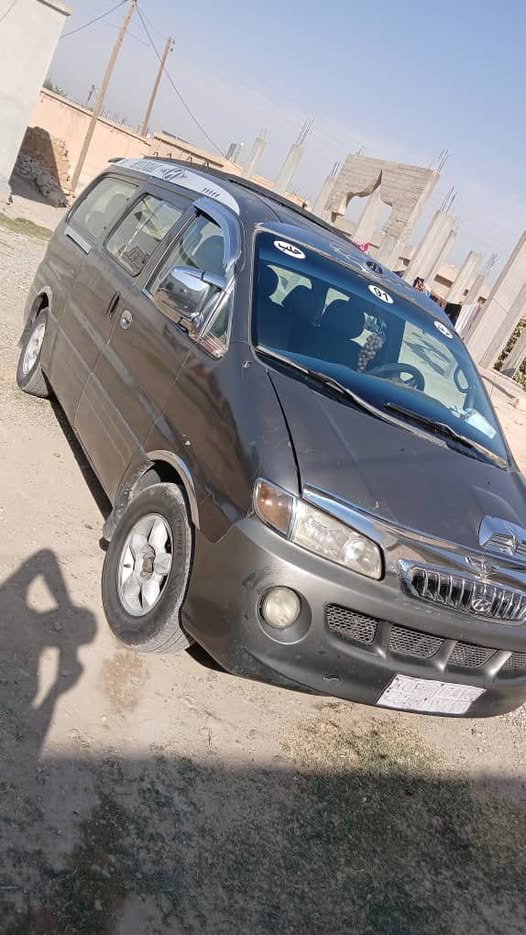 هيونداي H-1 2000