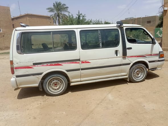 تويوتا هاي ايس 2002 - صورة 5