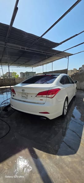 هيونداي اي 40 2013 - صورة 1