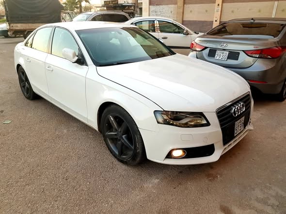 أودي A4 2011 - صورة 1