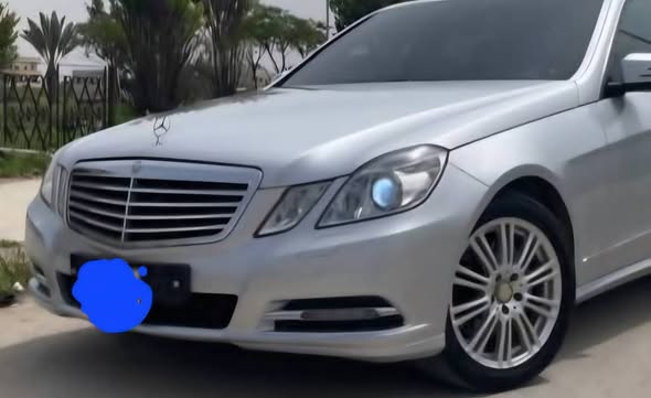 مرسيدس E300 2011 - صورة 1