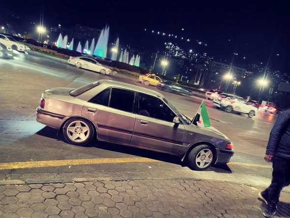 مازدا فاميلي 1993 - صورة 2